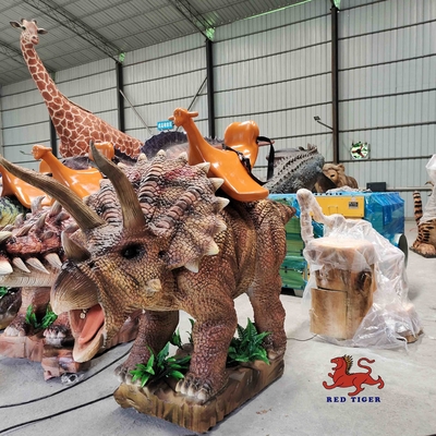 Trong nhà Animatronic Triceratops Ride On Dinosaur Kích thước tùy chỉnh